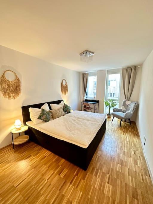 3-Room Vienna Centrale Suite ภายนอก รูปภาพ
