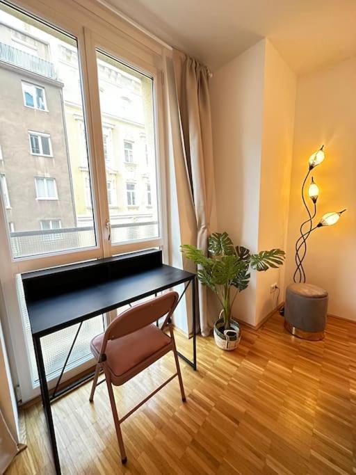 3-Room Vienna Centrale Suite ภายนอก รูปภาพ